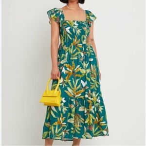 Few Moda Women’s Floral Green Dress size medium EUC